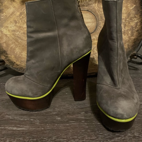 Betsey Johnson Maybill Boots - Picture 2 of 7